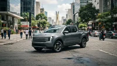 Design externo da picape elétrica Ford Fathom exibindo traços modernos e compactos em ambiente urbano durante o dia